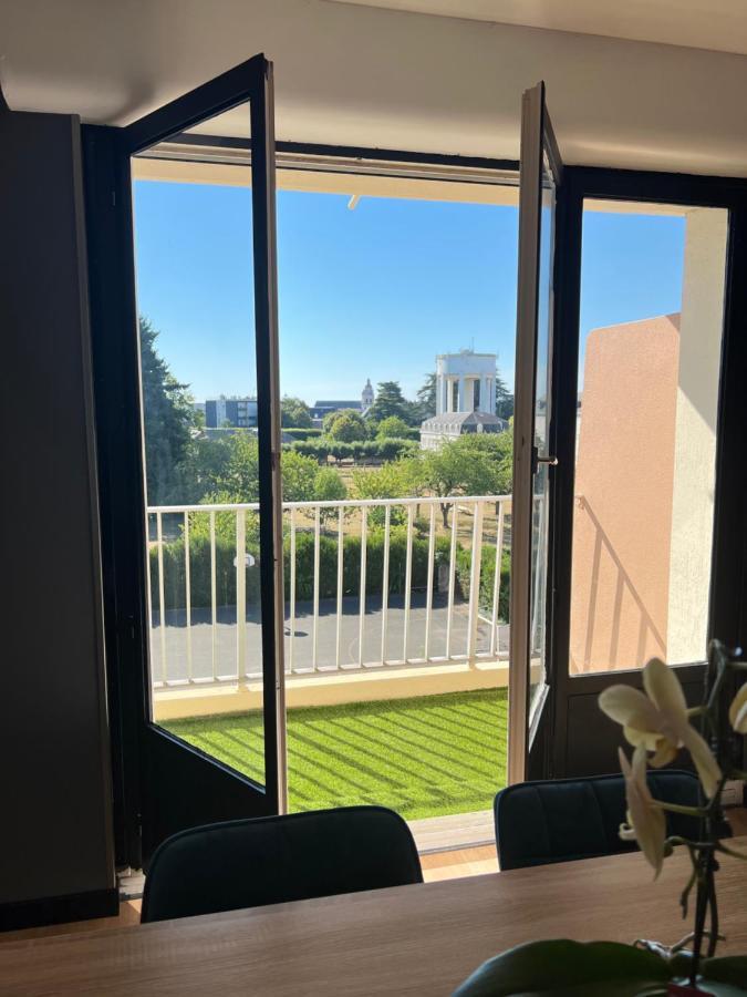 Appartement Haut Standing Proche Du Centre Ville, Vue Sur La Cathedrale Saint Louis Blois Exterior photo